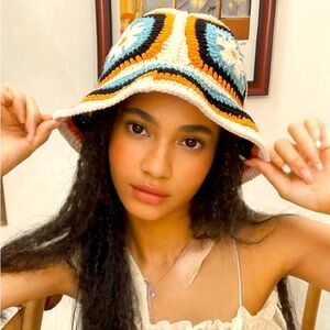 Crochet bucket hat. Brand new never used. Perfect and trendy for Fall.